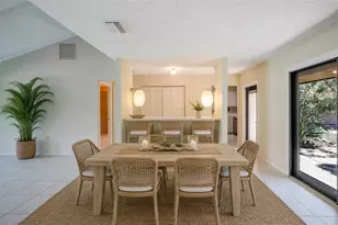 6600 Draw Ln, Sarasota, FL 34238 - Photo 9