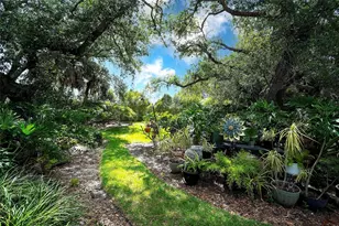 4034 Wilshire Cir E, Sarasota, FL 34238 - Photo 27