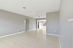 363 Glen Oak Rd, Venice, FL 34293 - Photo 11