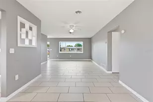363 Glen Oak Rd, Venice, FL 34293 - Photo 17