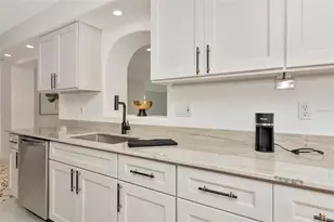 681 Avenida De Mayo, Sarasota, FL 34242 - Photo 21