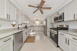 681 Avenida De Mayo, Sarasota, FL 34242 - Photo 23