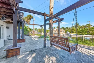681 Avenida De Mayo, Sarasota, FL 34242 - Photo 31