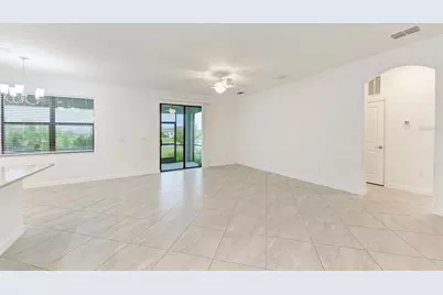 5325 Coral Reef Way, Bradenton, FL 34211 - Photo 9