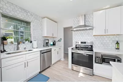 2676 Martin Street, Sarasota, FL 34237 - Photo 15