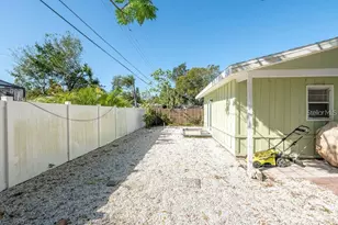 2676 Martin St, Sarasota, FL 34237 - Photo 37