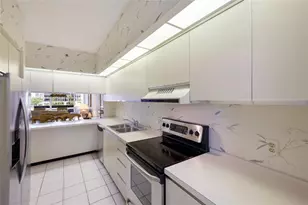 1095 Gulf of Mexico Dr, Longboat Key, FL 34228 - Photo 13