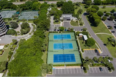 1095 Gulf Of Mexico Drive #102, Longboat Key, FL 34228 - Photo 35