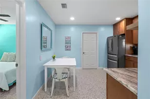 204 29th St, Holmes Beach, FL 34217 - Photo 23