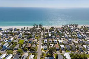 204 29th St, Holmes Beach, FL 34217 - Photo 31
