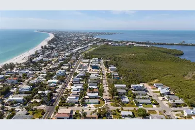 204 29th Street, Holmes Beach, FL 34217 - Photo 33