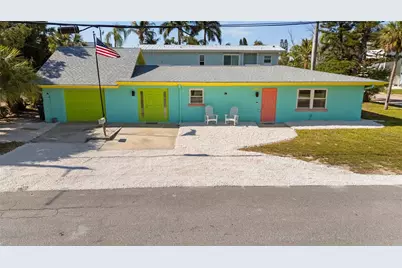 204 29th Street, Holmes Beach, FL 34217 - Photo 3