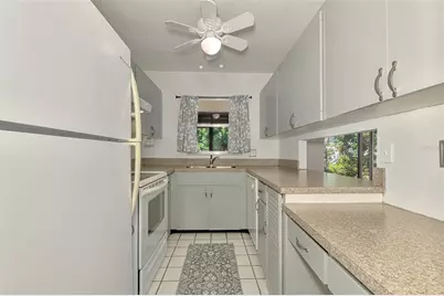 3360 Ramblewood Drive S, Sarasota, FL 34237 - Photo 13