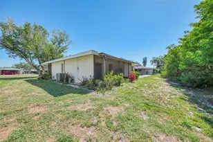 3360 Ramblewood Dr S, Sarasota, FL 34237 - Photo 33