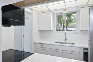 769 John Ringling Blvd, Sarasota, FL 34236 - Photo 11