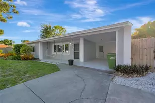 5015 Eastchester Dr, Sarasota, FL 34234 - Photo 3