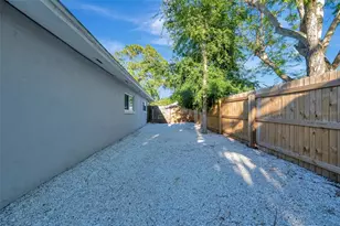 5015 Eastchester Dr, Sarasota, FL 34234 - Photo 41