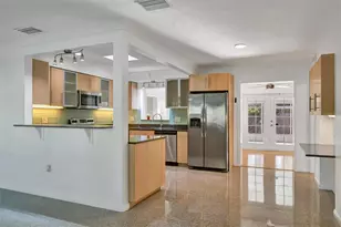 5015 Eastchester Dr, Sarasota, FL 34234 - Photo 5