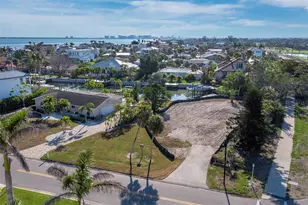 500 Outrigger Ln, Longboat Key, FL 34228 - Photo 1