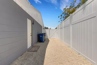 4645 Hunter Ridge Drive, Sarasota, FL 34233 - Photo 63