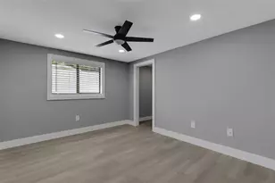 4645 Hunter Ridge Dr, Sarasota, FL 34233 - Photo 47