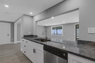 4645 Hunter Ridge Dr, Sarasota, FL 34233 - Photo 23