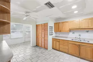 3403 41st St W, Bradenton, FL 34205 - Photo 7
