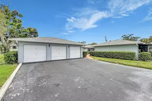 2188 Corinne Ct S, Saint Petersburg, FL 33712 - Photo 39