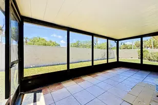 2188 Corinne Ct S, Saint Petersburg, FL 33712 - Photo 31