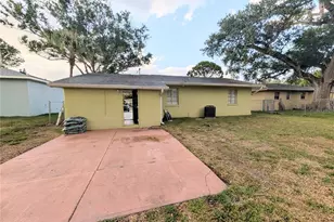 1912 3rd Ave E, Bradenton, FL 34208 - Photo 13