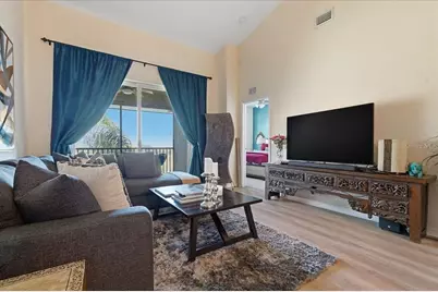 819 Fairwaycove Lane #204, Bradenton, FL 34212 - Photo 9