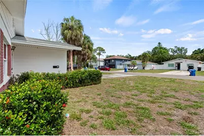1735 Mississippi Avenue NE, Saint Petersburg, FL 33703 - Photo 7