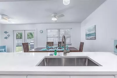 2572 Jefferson Circle, Sarasota, FL 34239 - Photo 11