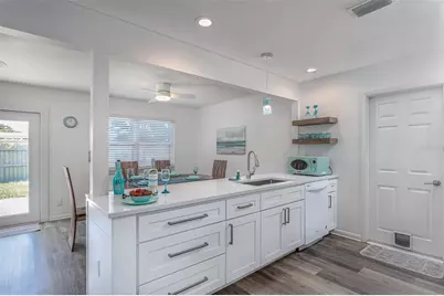2572 Jefferson Circle, Sarasota, FL 34239 - Photo 17
