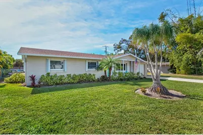 2572 Jefferson Circle, Sarasota, FL 34239 - Photo 3