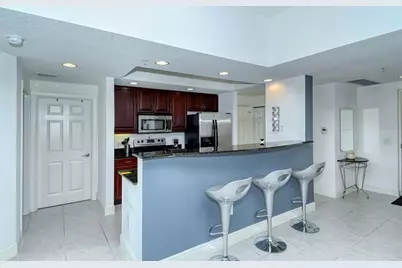 800 N Tamiami Trail #203, Sarasota, FL 34236 - Photo 15