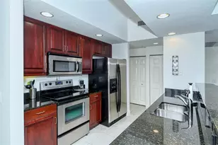 800 N Tamiami Trl, Sarasota, FL 34236 - Photo 17