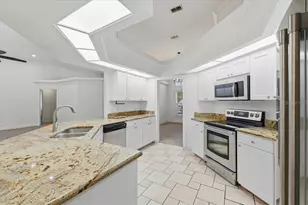 5628 Woodwind Hills Dr, Lakeland, FL 33812 - Photo 13