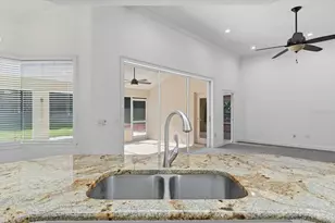 5628 Woodwind Hills Dr, Lakeland, FL 33812 - Photo 9
