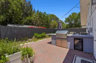 831 Winter Garden Dr, Sarasota, FL 34243 - Photo 43
