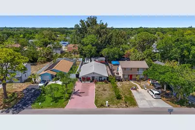 831 Winter Garden Drive, Sarasota, FL 34243 - Photo 21