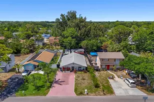 831 Winter Garden Dr, Sarasota, FL 34243 - Photo 21