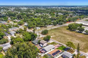 831 Winter Garden Dr, Sarasota, FL 34243 - Photo 63