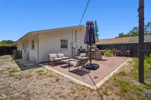 831 Winter Garden Dr, Sarasota, FL 34243 - Photo 45