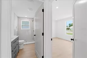 1205 40th St W, Bradenton, FL 34205 - Photo 21