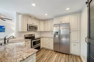 361 Bearded Oaks Cir, Sarasota, FL 34232 - Photo 13
