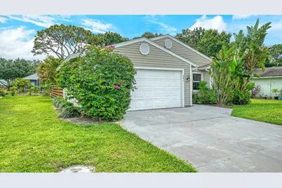 361 Bearded Oaks Circle, Sarasota, FL 34232 - Photo 3