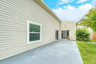 361 Bearded Oaks Cir, Sarasota, FL 34232 - Photo 21