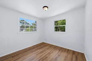 3719 Papai Dr, Sarasota, FL 34232 - Photo 15