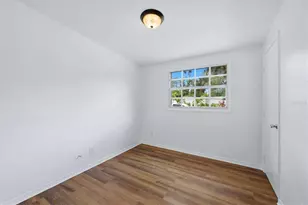 3719 Papai Dr, Sarasota, FL 34232 - Photo 13